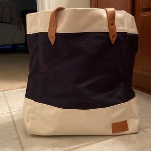 Able canvas and leather bag